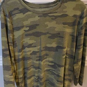 COPY - camo 3/4 tshirt